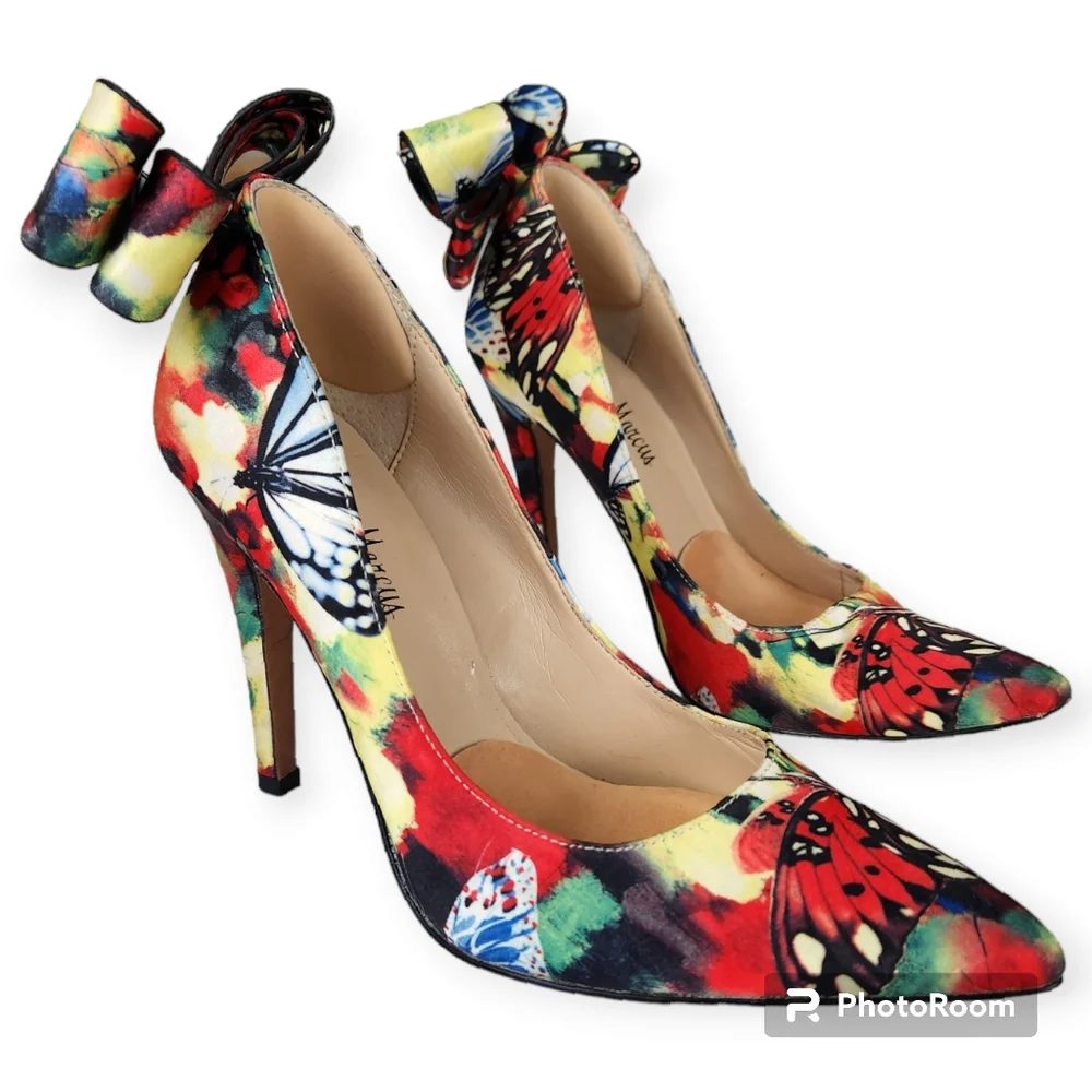 Neiman Marcus Multicolor Butterfly Print Bow Accent Pumps - Picture 1 of 16